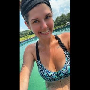 Meet your Posher, Brie